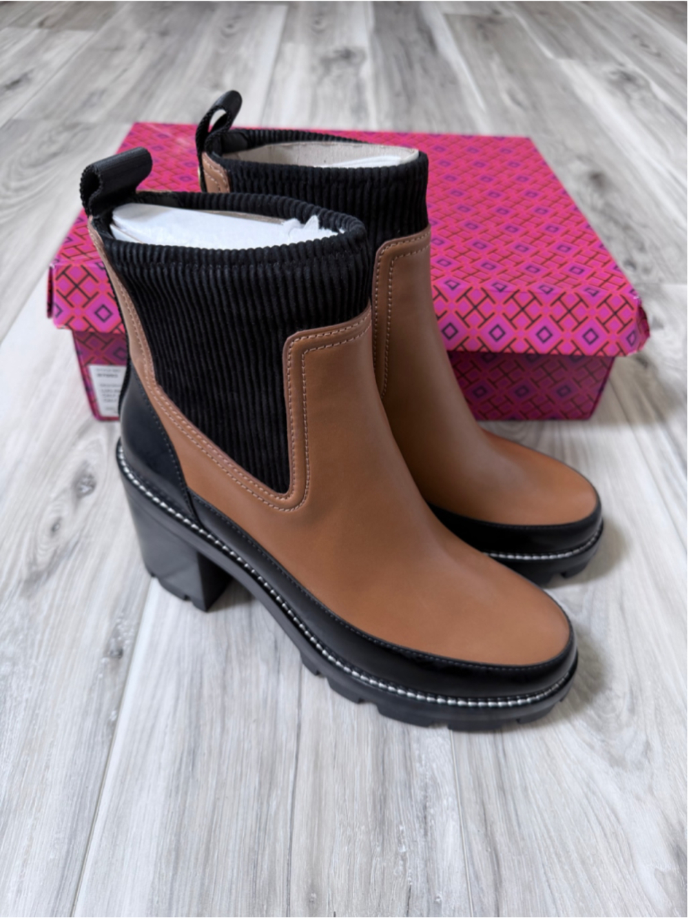 Tory Burch Lug Ankle Heel Boots Caballo Brown Leather Size 11 Worn Once